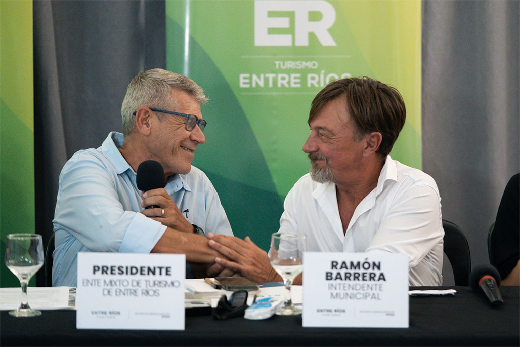 El presidente del Ente Mixto de Turismo de Entre Ríos, Jorge Satto; y el intendente de Colonia Elía, Ramón Barrera.